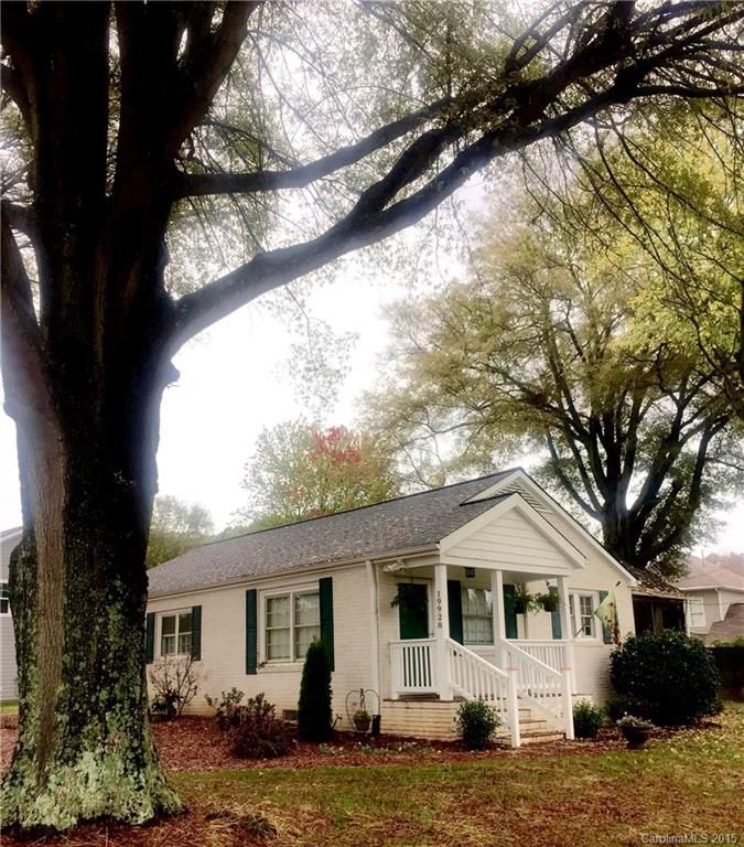 19928 Walter Henderson Rd, Cornelius, NC 28031