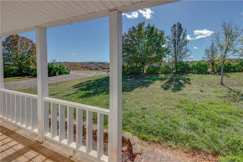 2315 Pinnacle Dr, Catawba, NC 28609