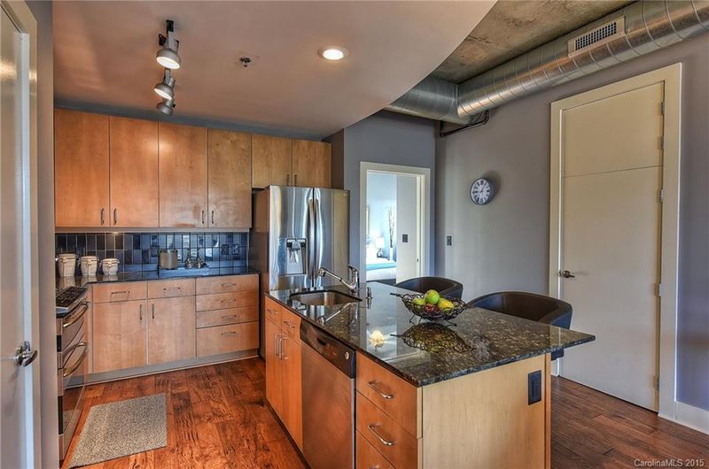 505 E 6th St #1106, Charlotte, NC 28202
