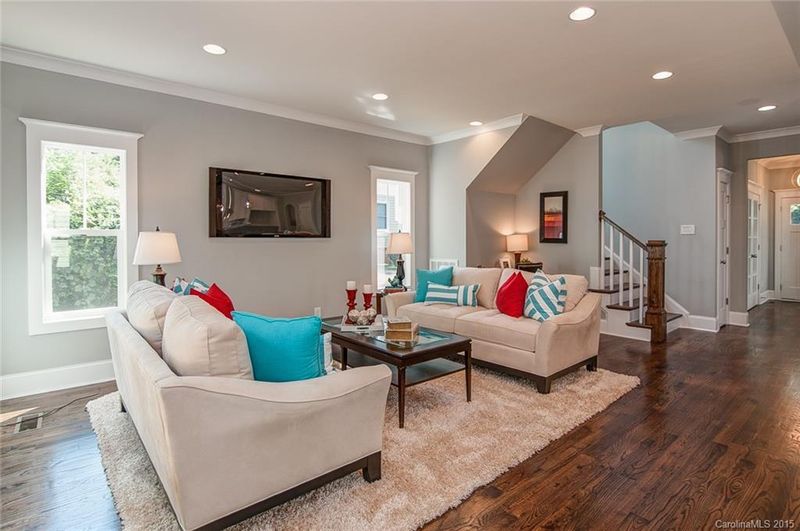 1011 Everett Pl, Charlotte, NC 28205