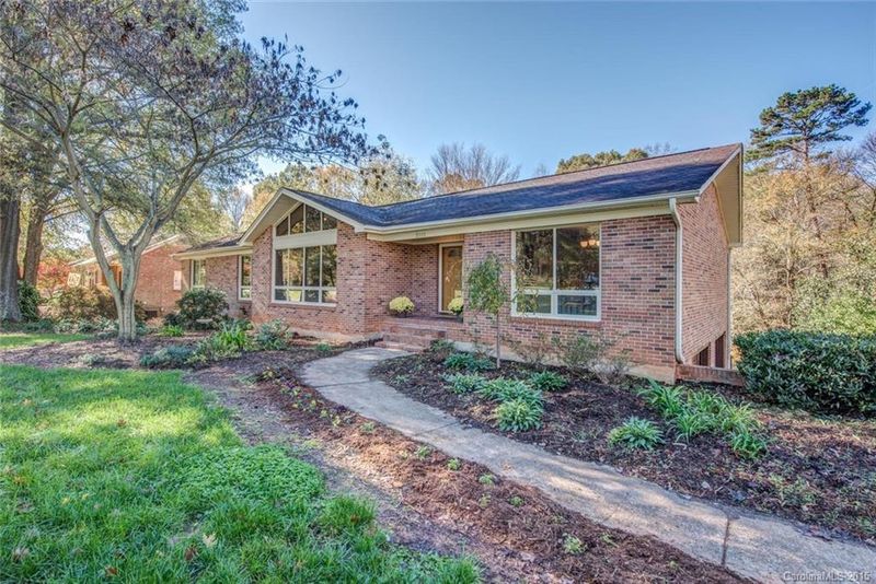 2101 Winterlake Dr, Gastonia, NC 28054