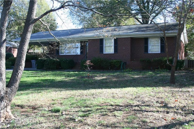 2035 Helen Dr, Gastonia, NC 28054