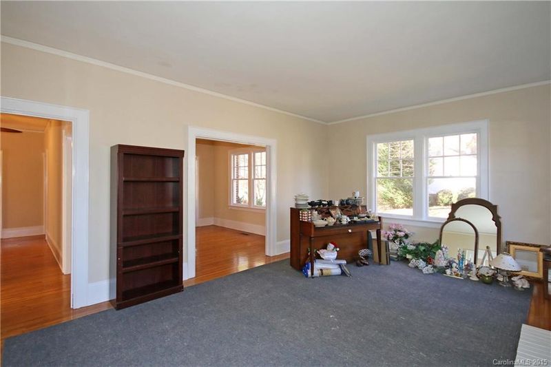 802 E Park Dr, Lincolnton, NC 28092
