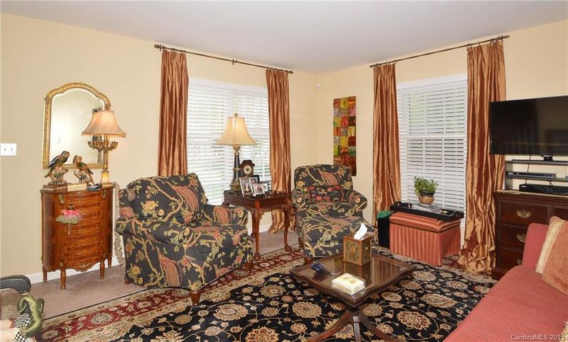 101 Chadmore Dr, Charlotte, NC 28270