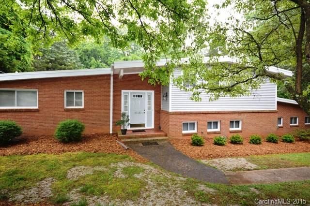 8530 Cedarbrook Dr, Charlotte, NC 28215