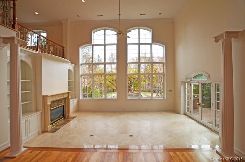 18707 River Falls Dr, Davidson, NC 28036