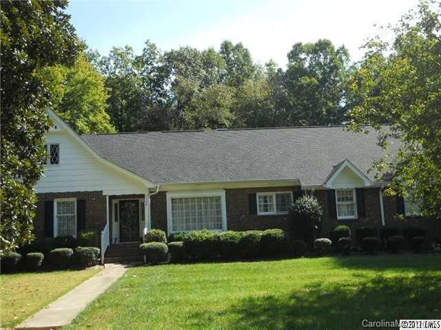 1304 Dumbarton Rd, Gastonia, NC 28054