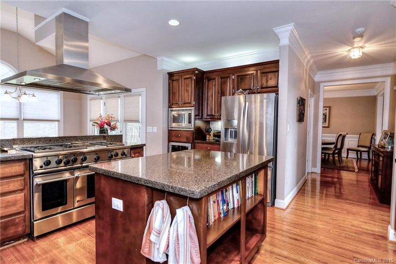 11524 Stonebriar Dr, Charlotte, NC 28277