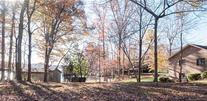 8216 Mallard Rd, Denver, NC 28037