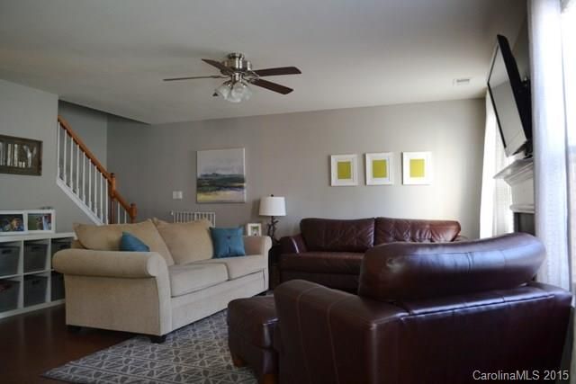 10028 Barrands Ln, Charlotte, NC 28278