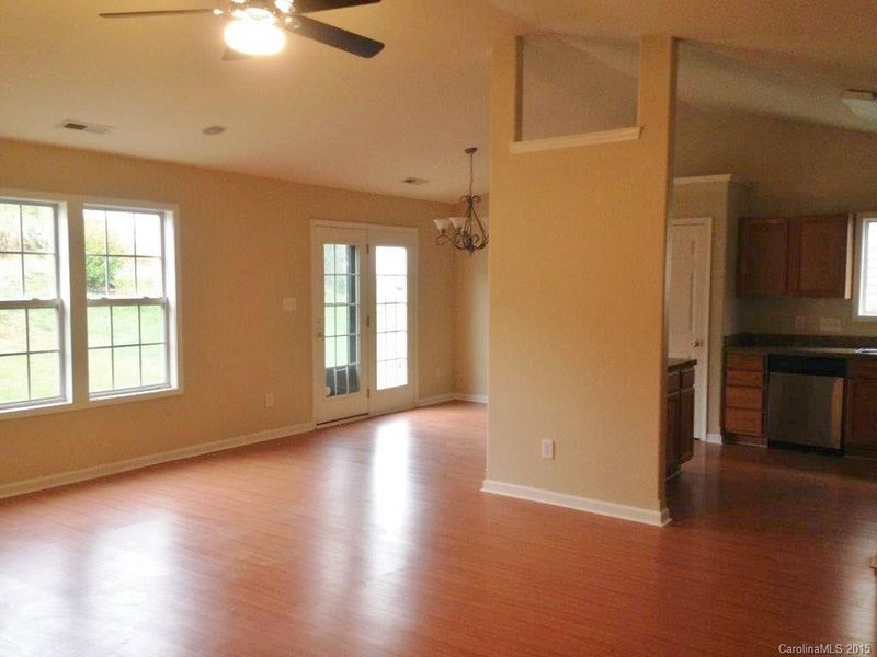 7924 Paper Birch Dr, Charlotte, NC 28215