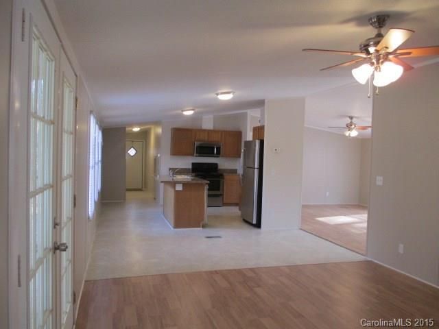 200 Wright Ln, Statesville, NC 28677