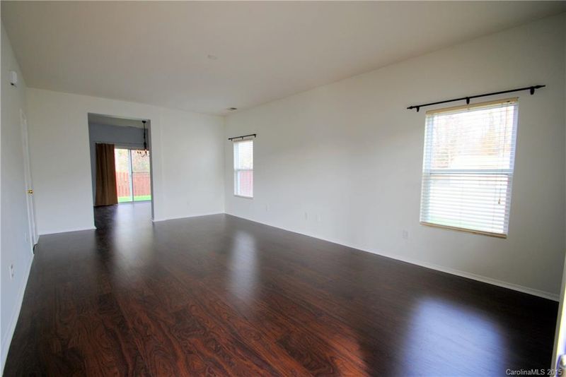 8449 Ainsworth St, Charlotte, NC 28216