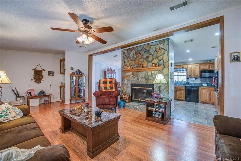 2217 Little Mountain Rd, Alexis, NC 28006