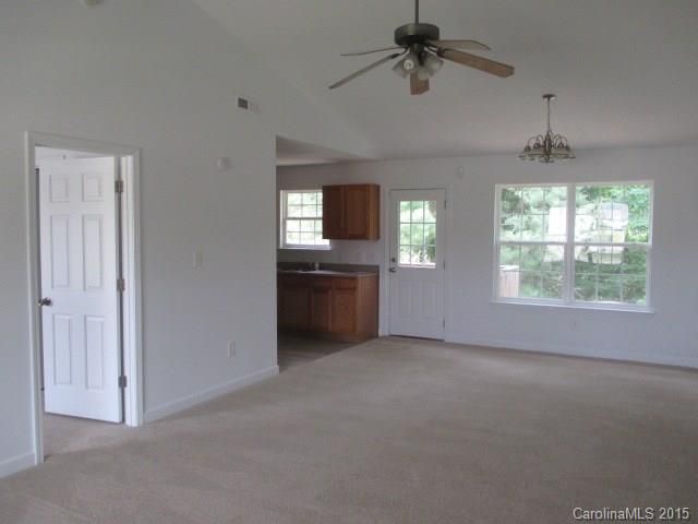 102 Babs Ct, Lincolnton, NC 28092