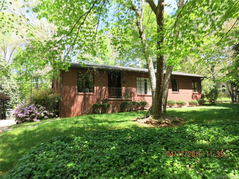 500 E J St, Newton, NC 28658