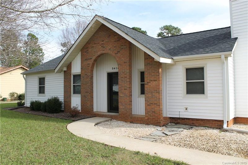 3416 Cross Winds Rd, Charlotte, NC 28227