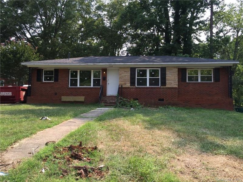 1964 Sandhurst Dr, Charlotte, NC 28205
