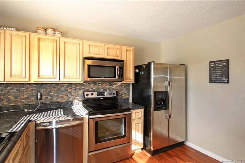 356 Kimmon Rd, Harmony, NC 28634