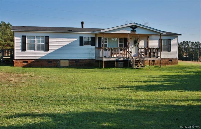 1596 Lloyd White Rd, Clover, SC 29710