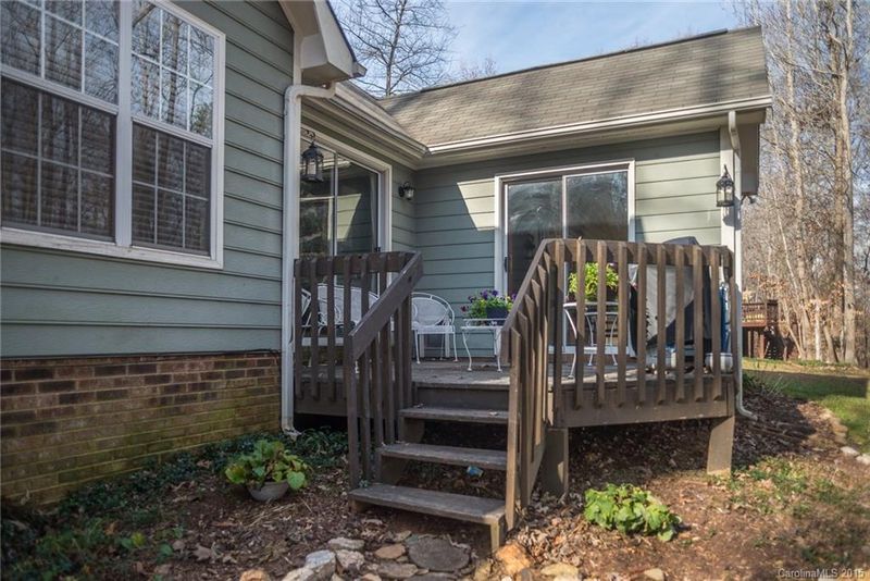 8017 Pine Oak Rd, Waxhaw, NC 28173