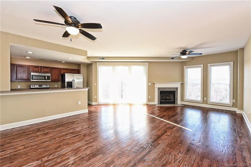 718 W Trade St #415, Charlotte, NC 28202