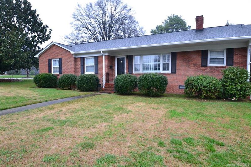 4827 Lamont Dr, Charlotte, NC 28210