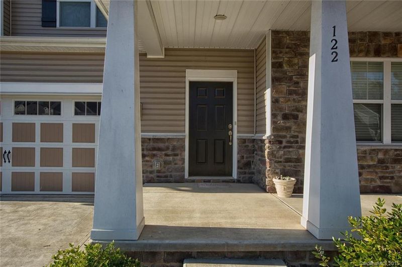 122 Warfield Dr, Mooresville, NC 28115