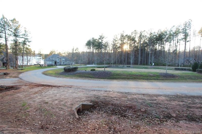 195 Timber Lake Dr #624, Troutman, NC 28166
