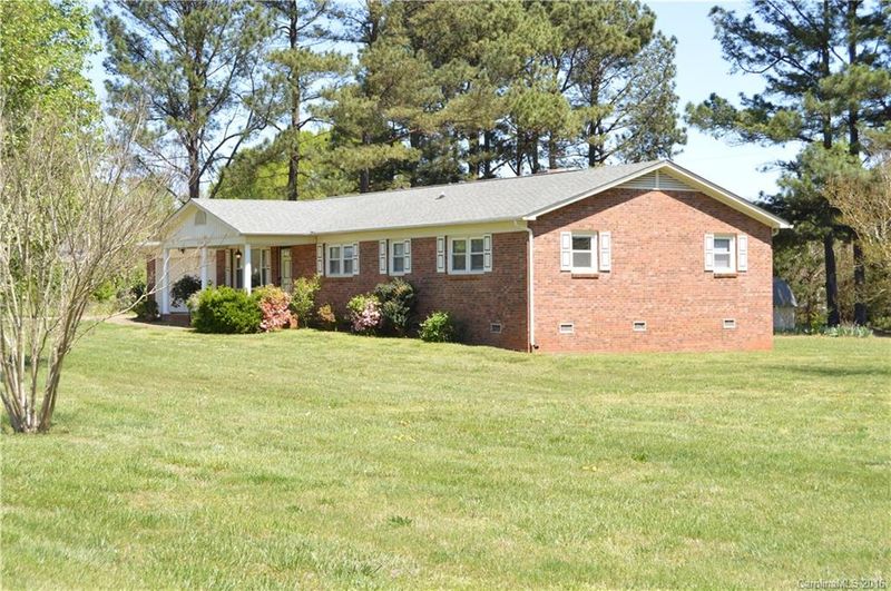 2354 Startown Rd, Lincolnton, NC 28092