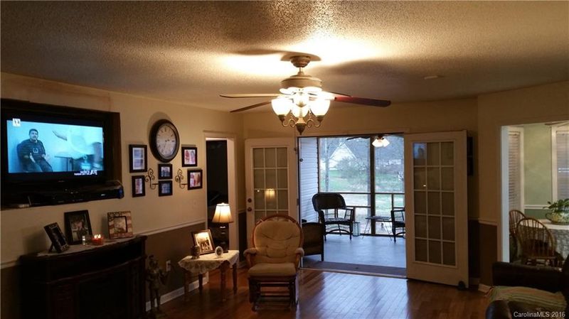 1147 Cherrybrook Ct, Kannapolis, NC 28083
