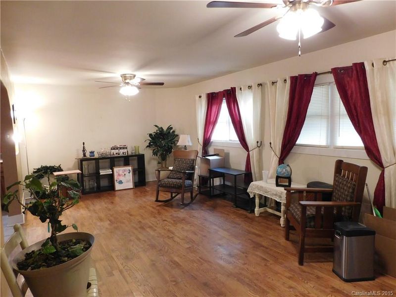 1399 S Aspen St, Lincolnton, NC 28092