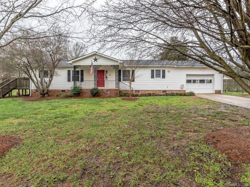163 Whitesides Dr, Lincolnton, NC 28092