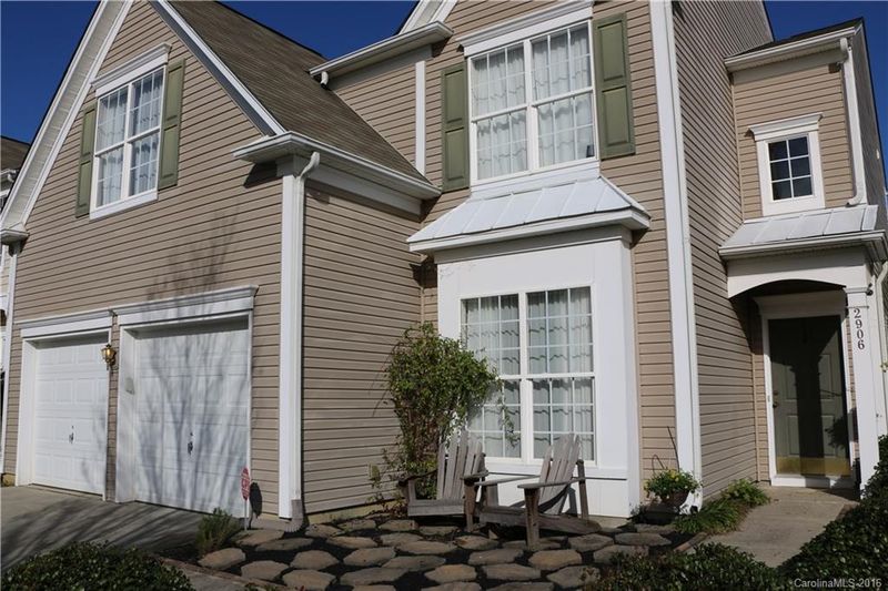 2906 Azalea Hills Dr, Charlotte, NC 28262