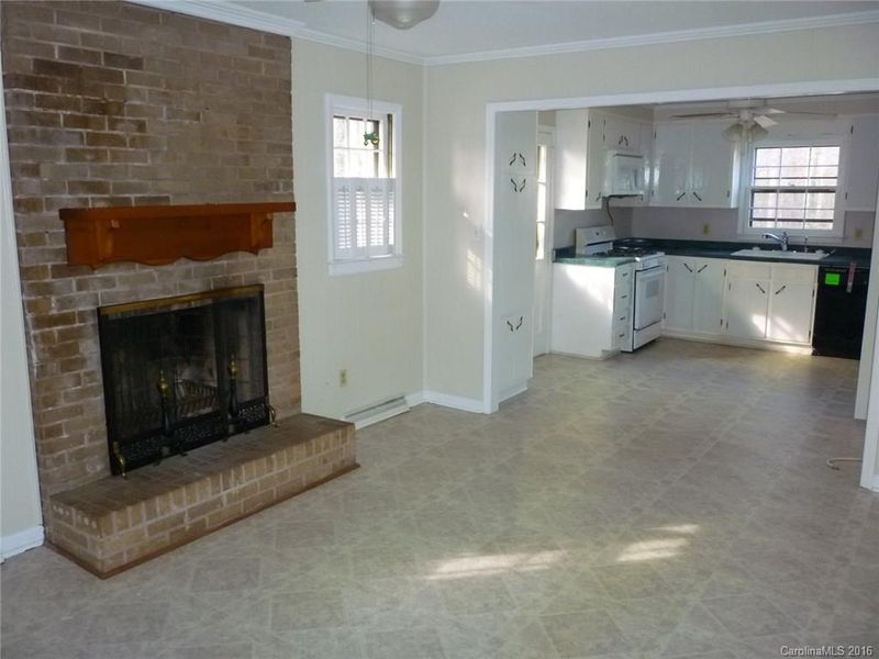 1559 Sharon Ln, Gastonia, NC 28052