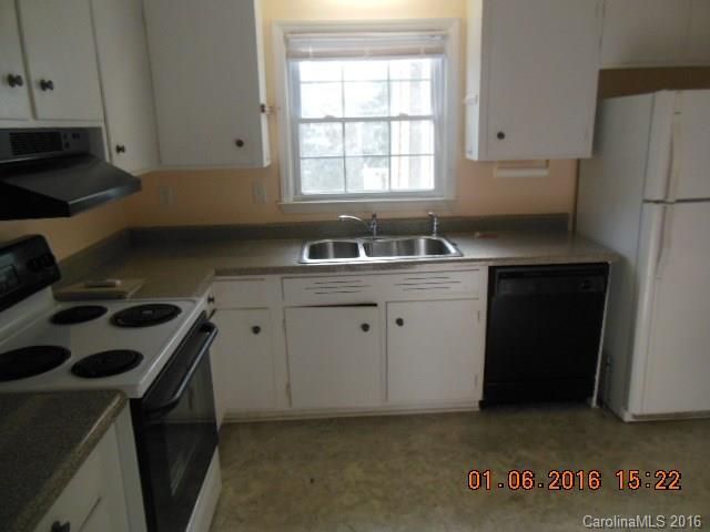 3220 Frederick Pl, Charlotte, NC 28210