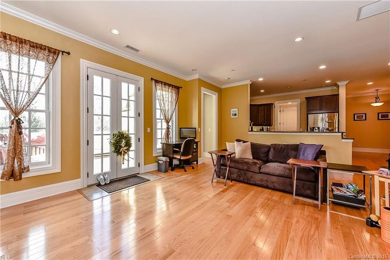 3278 Park Rd #-, Charlotte, NC 28209