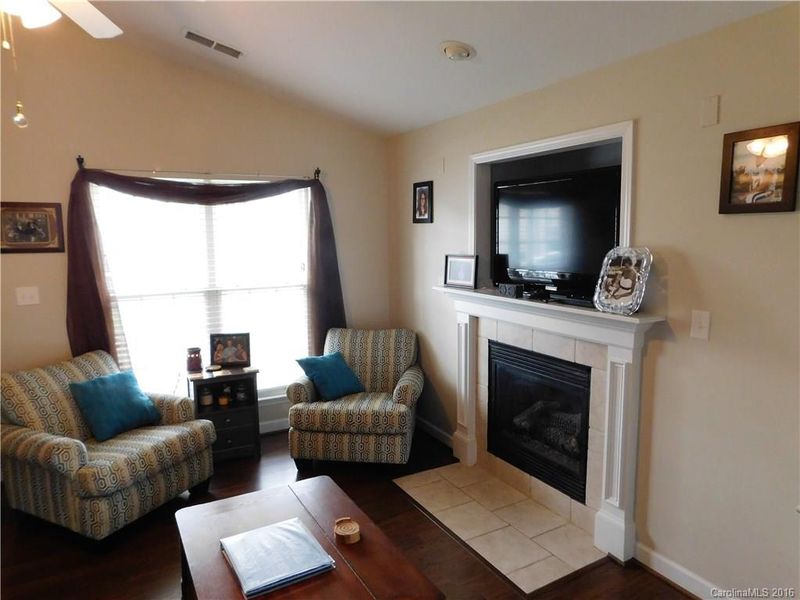 729 Erinbrook Ct, York, SC 29745