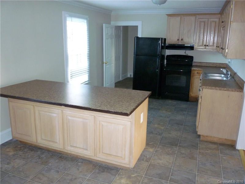 807 Bethpage Rd, Kannapolis, NC 28081