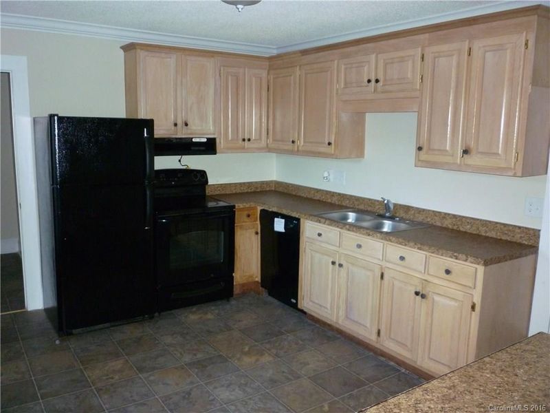 807 Bethpage Rd, Kannapolis, NC 28081