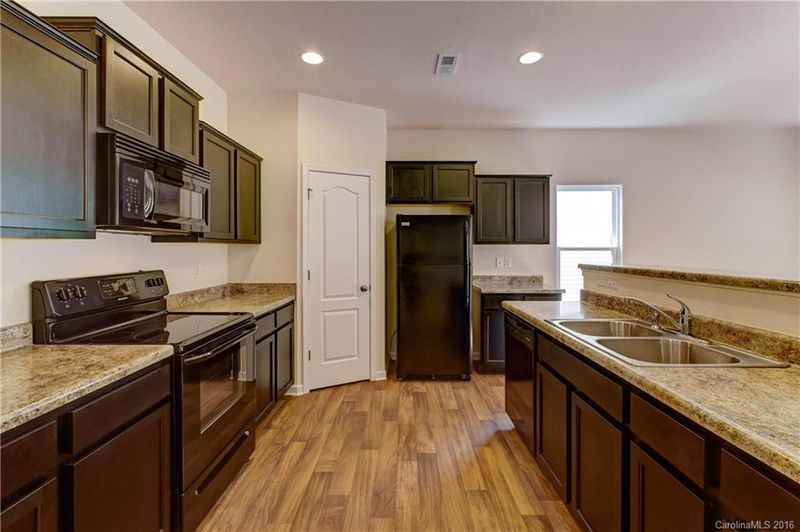 2532 Blue Moss Dr #81, Dallas, NC 28034