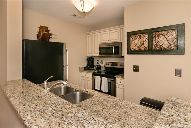 704 Southwest Dr #704, Davidson, NC 28036