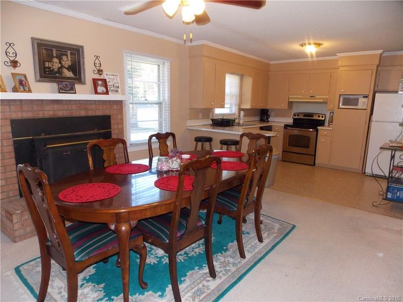 3117 Sunset Rd, Charlotte, NC 28216