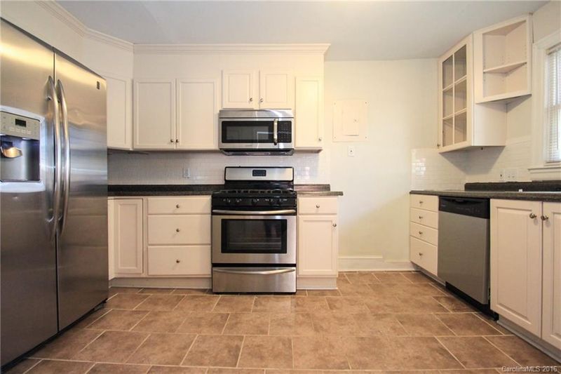 733 Woodruff Pl, Charlotte, NC 28208