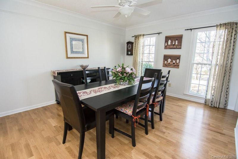 104 Sandymead Rd, Matthews, NC 28105