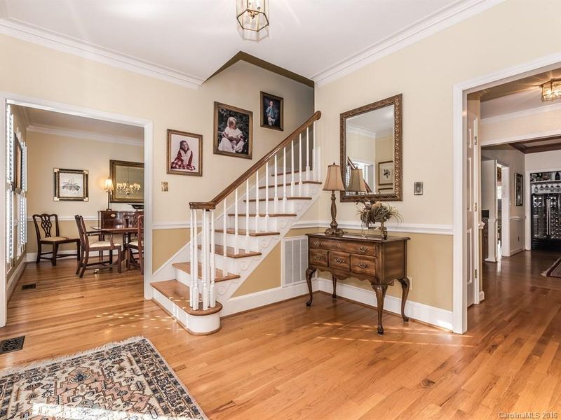 3112 Foxridge Rd, Charlotte, NC 28226