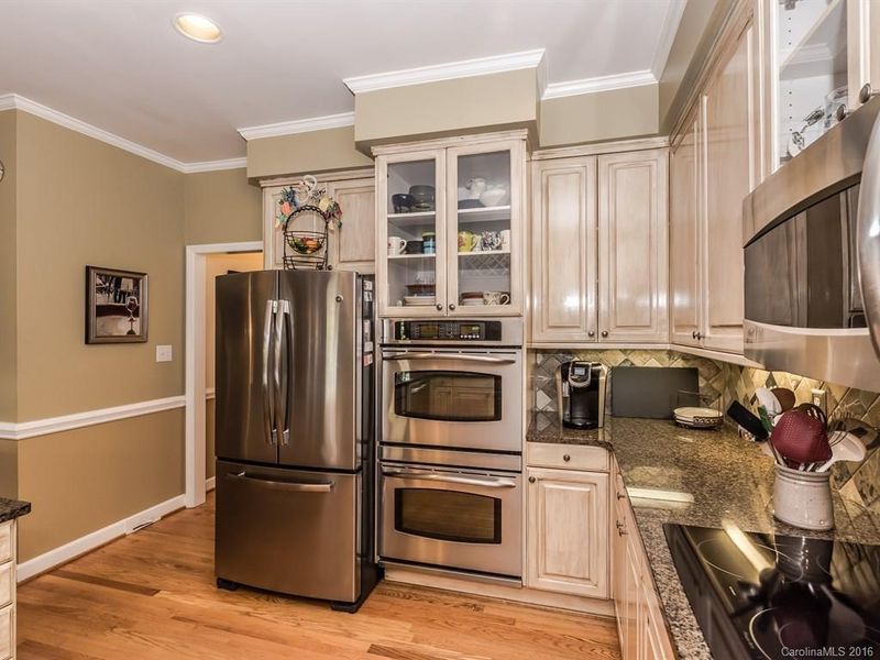 3112 Foxridge Rd, Charlotte, NC 28226