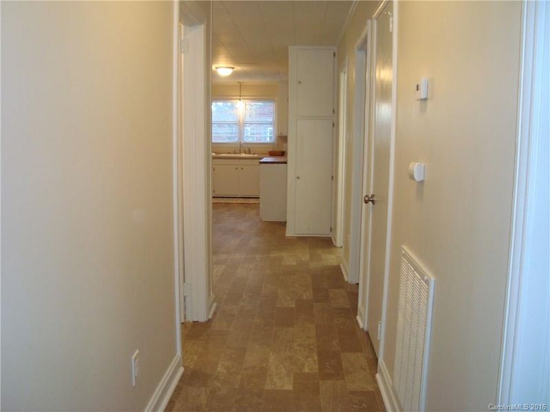 511 S Elm St, Cherryville, NC 28021
