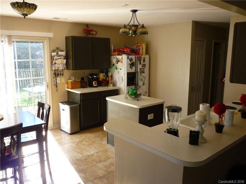 8915 Gerald Dr, Charlotte, NC 28217