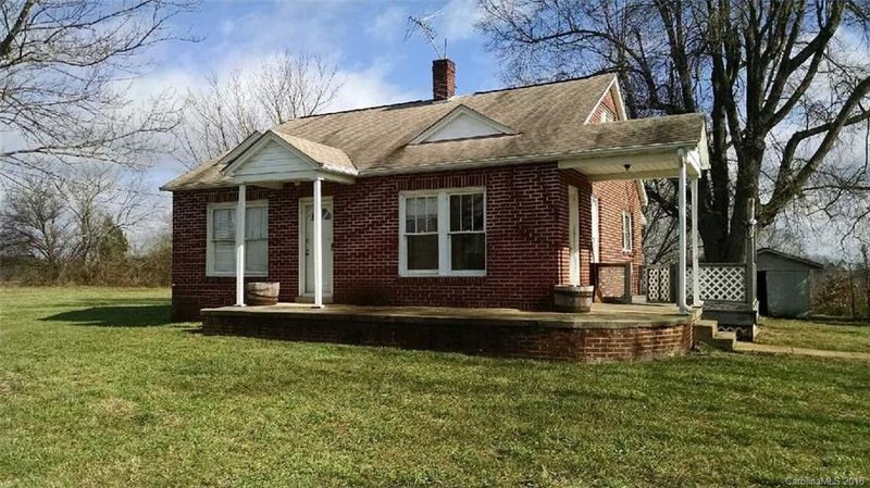 3456 Bunker Hill School Rd, Claremont, NC 28610